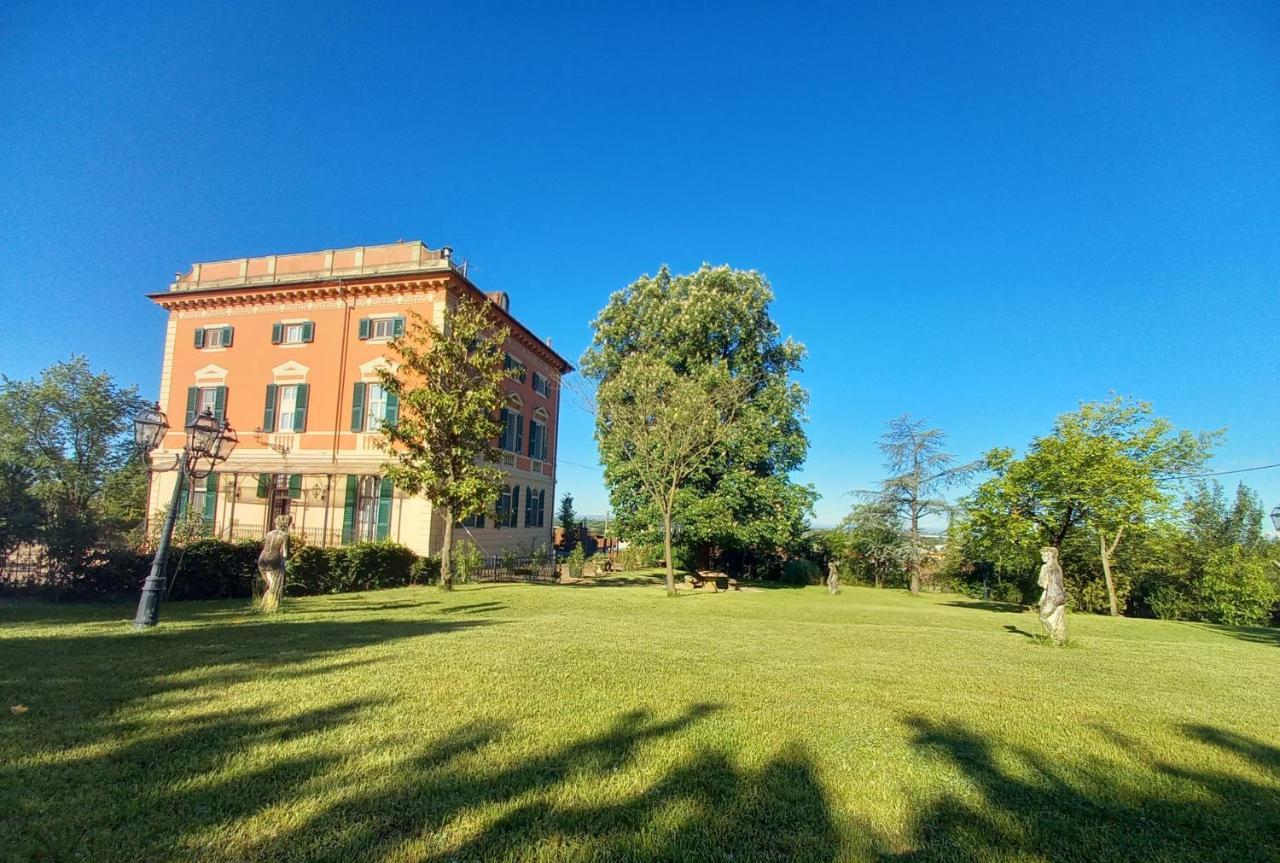 Villa Viola Тортона Экстерьер фото