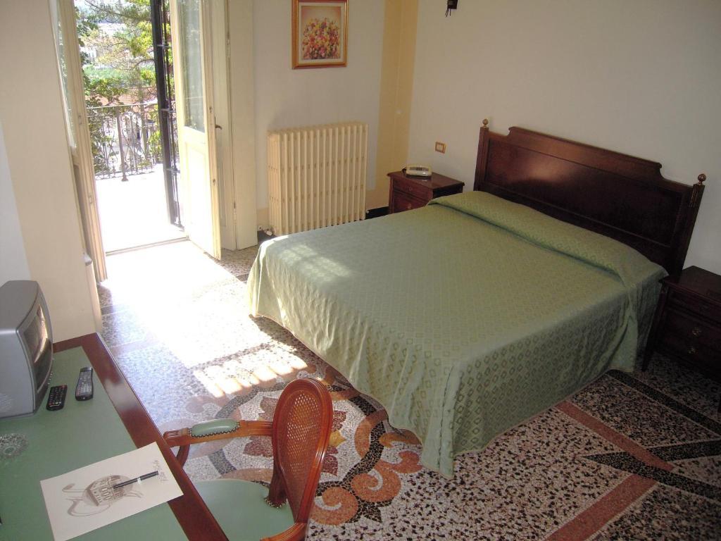 Villa Viola Тортона Номер фото
