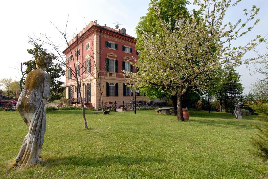 Villa Viola Тортона Экстерьер фото