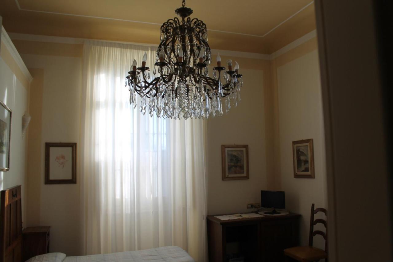 Villa Viola Тортона Экстерьер фото